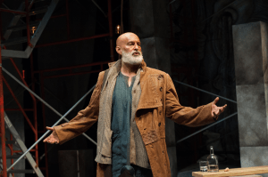 Stephen Yoakam (The Poet) in the Guthrie Theater's production of An Iliad. Photo by Aaron Fenster. 