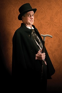 Steve Hendrickson as Sherlock Holmes. Photo by Petronella Ytsma.